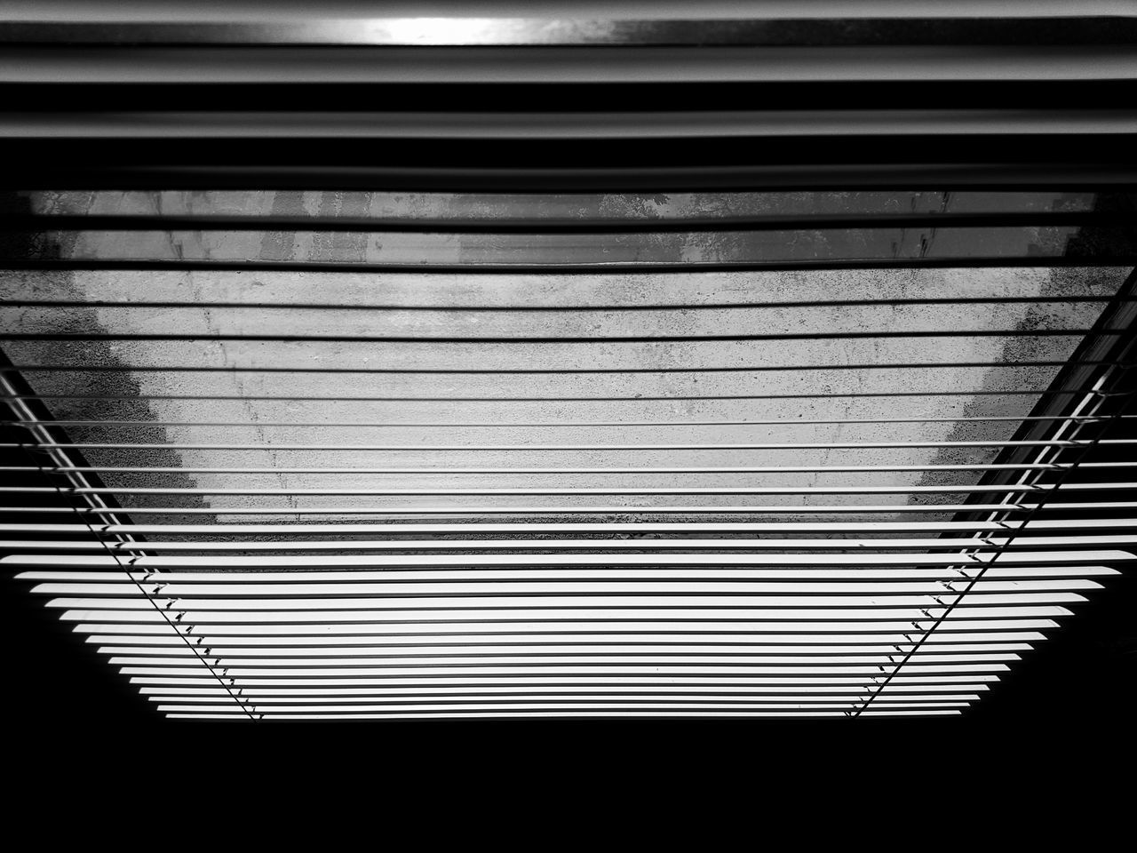 CLOSE-UP VIEW OF BLINDS