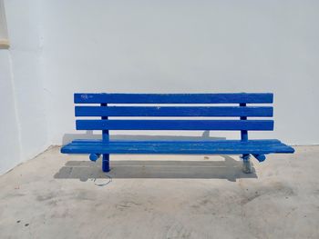Empty bench in white background 