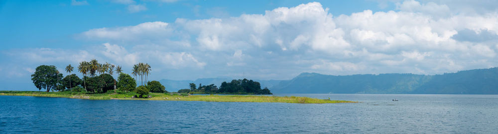 Panoramic view of lake against sky