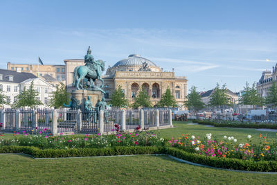 Buildings in city