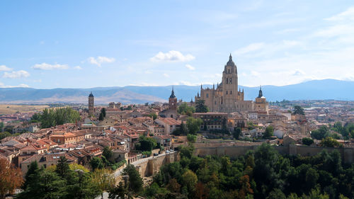 An overall shot of the segovia cathedral and segovia cityscape