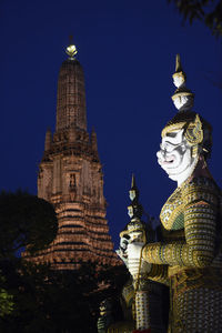 Statue of demon at wat arun temple