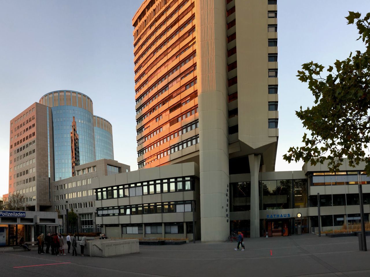 BUILDINGS AGAINST CLEAR SKY IN CITY