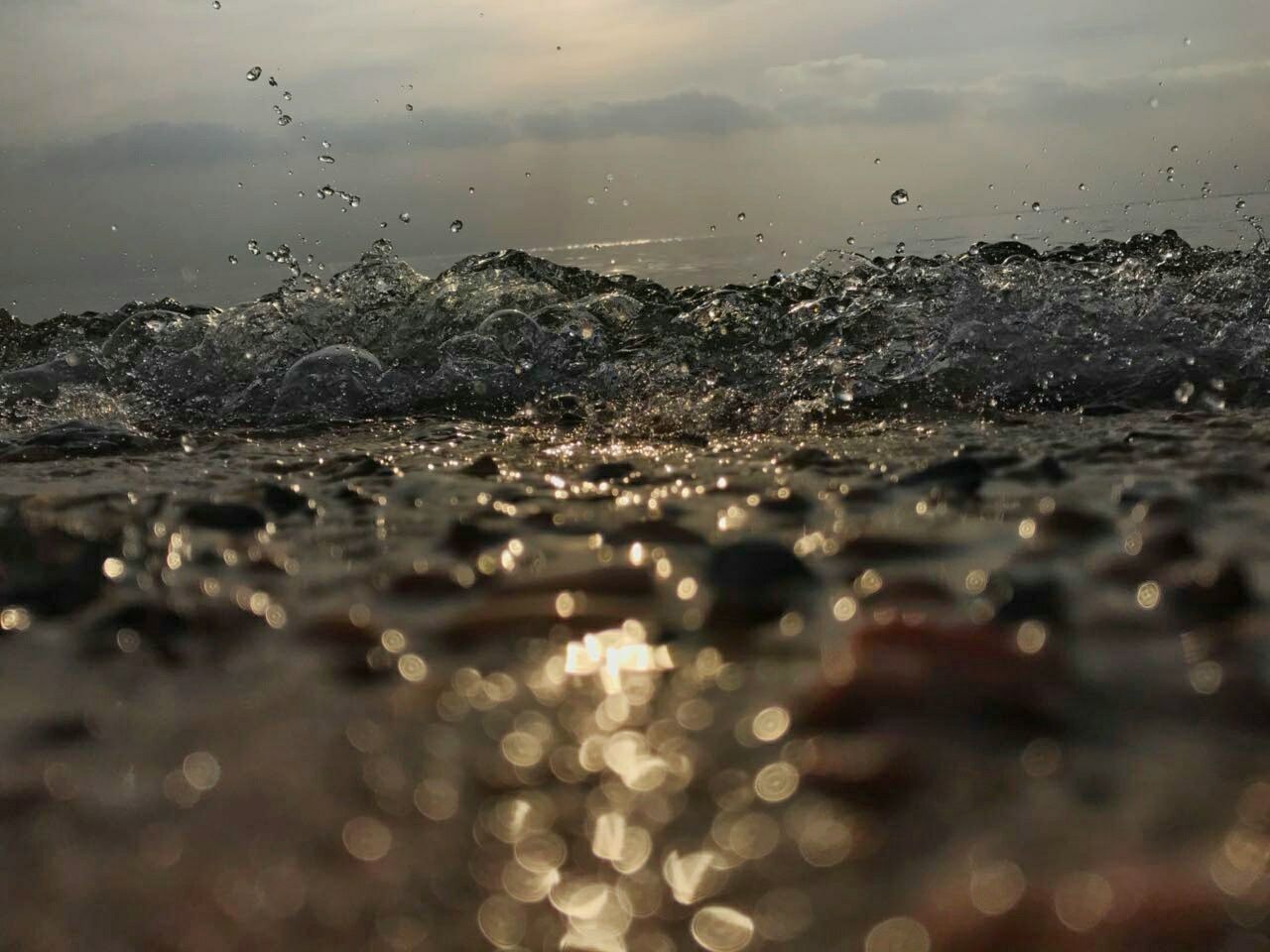 water, drop, nature, no people, reflection, wet, sea, beauty in nature, outdoors, waterfront, sky, sunset, day, close-up