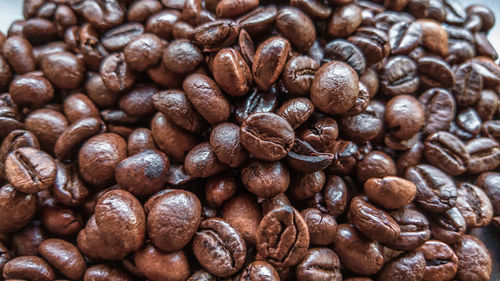 Full frame shot of roasted coffee beans