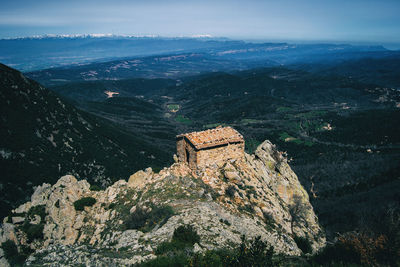 View of fort on mountain against sky