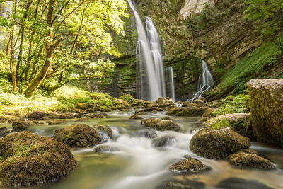 Cascades du flumen dans le jura