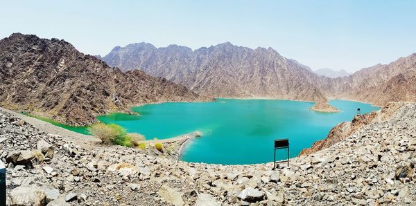 Panoramic view of lake and mountains against sky