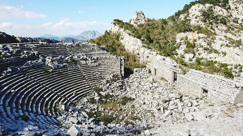 View of old ruins against sky