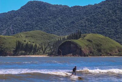 Tourists enjoying in sea