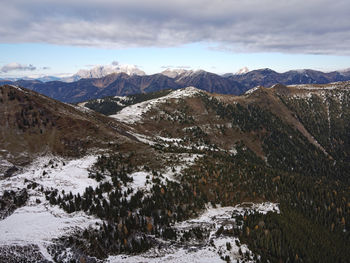 A cloudy day in the austrian alps during fall