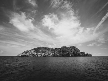 Stunning rocky island in the middle of ocean. black and white. mu koh ang thong, samui, thailand.