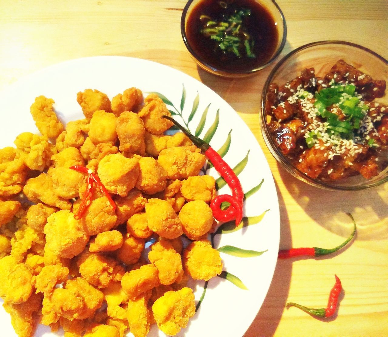 HIGH ANGLE VIEW OF MEAL SERVED IN PLATE