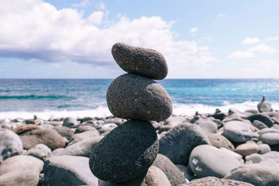 Stone stacking