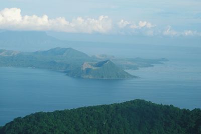 Small but mighty taal