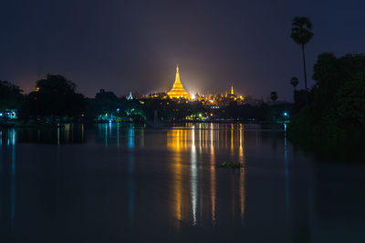 Shwedagon paya pagoda, yangon, myanmar