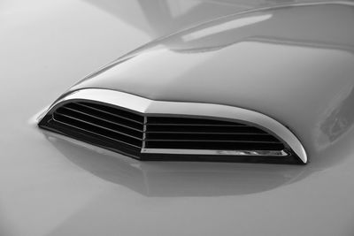 Detail shot of air vent on bonnet