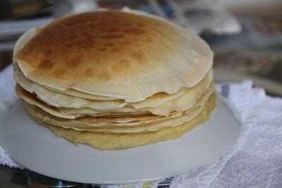 Close-up of flat bread on plate