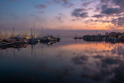 Foggy harbor 