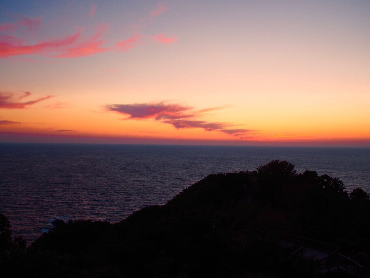 sunset, scenics, beauty in nature, horizon over water, sea, sky, tranquility, nature, tranquil scene, idyllic, no people, outdoors, day