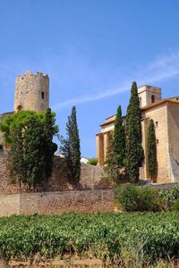 View of fort against sky