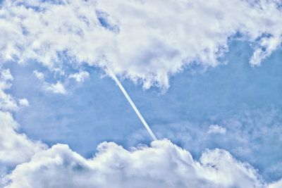 Low angle view of vapor trail in sky