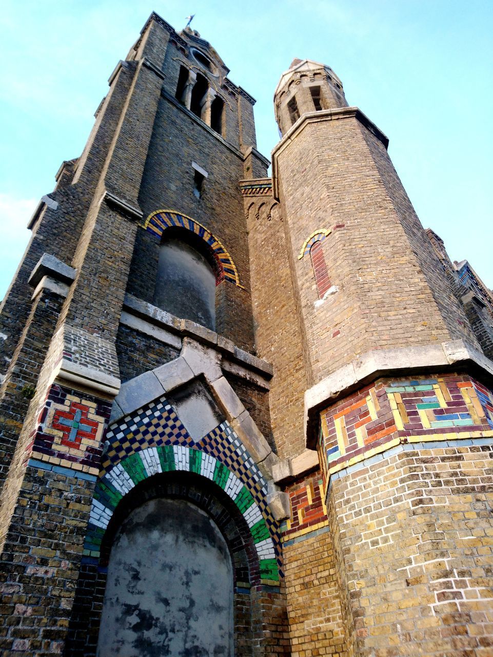 LOW ANGLE VIEW OF A BUILDING