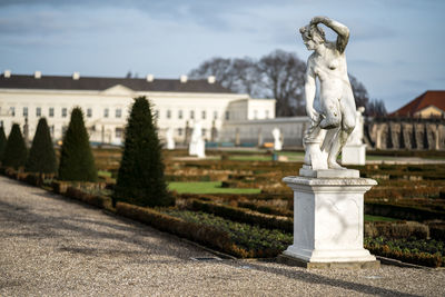 Statue against sky