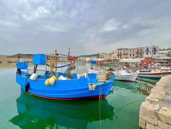 Fishing boat in rethymnon venetian harbour 