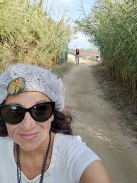 Portrait of woman wearing sunglasses