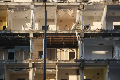 Full frame shot of abandoned building