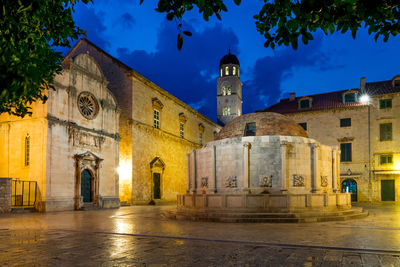 The onofrio's fountain in dubrovnik at night.