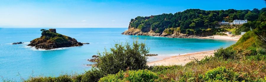 Portelet bay in jersey, british channel islands. the most beautiful coastline in the uk.