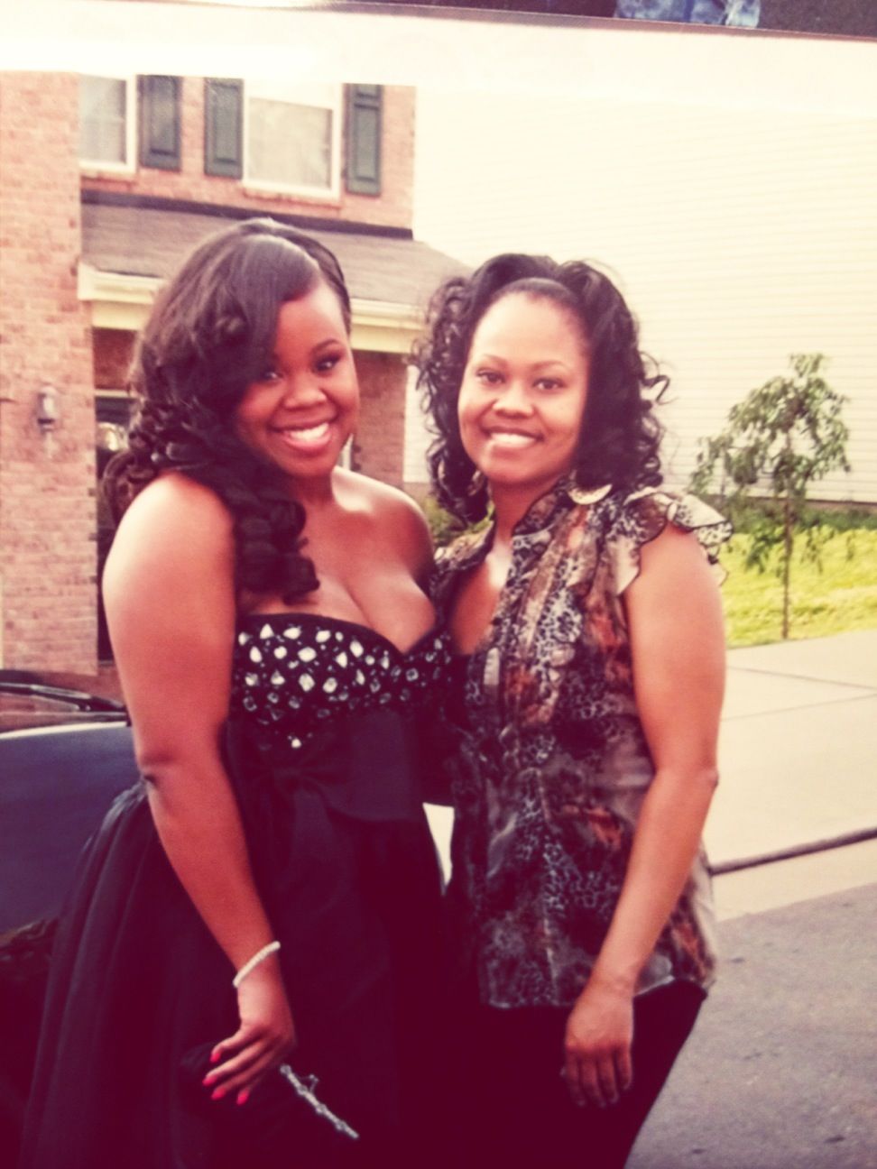 Prom day ! snapping it up with my mommy 