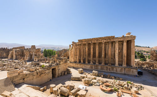 Carved decors in old roman temple building of bacchus, baalbek heritage site, lebanon