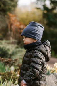 Side view of boy looking away