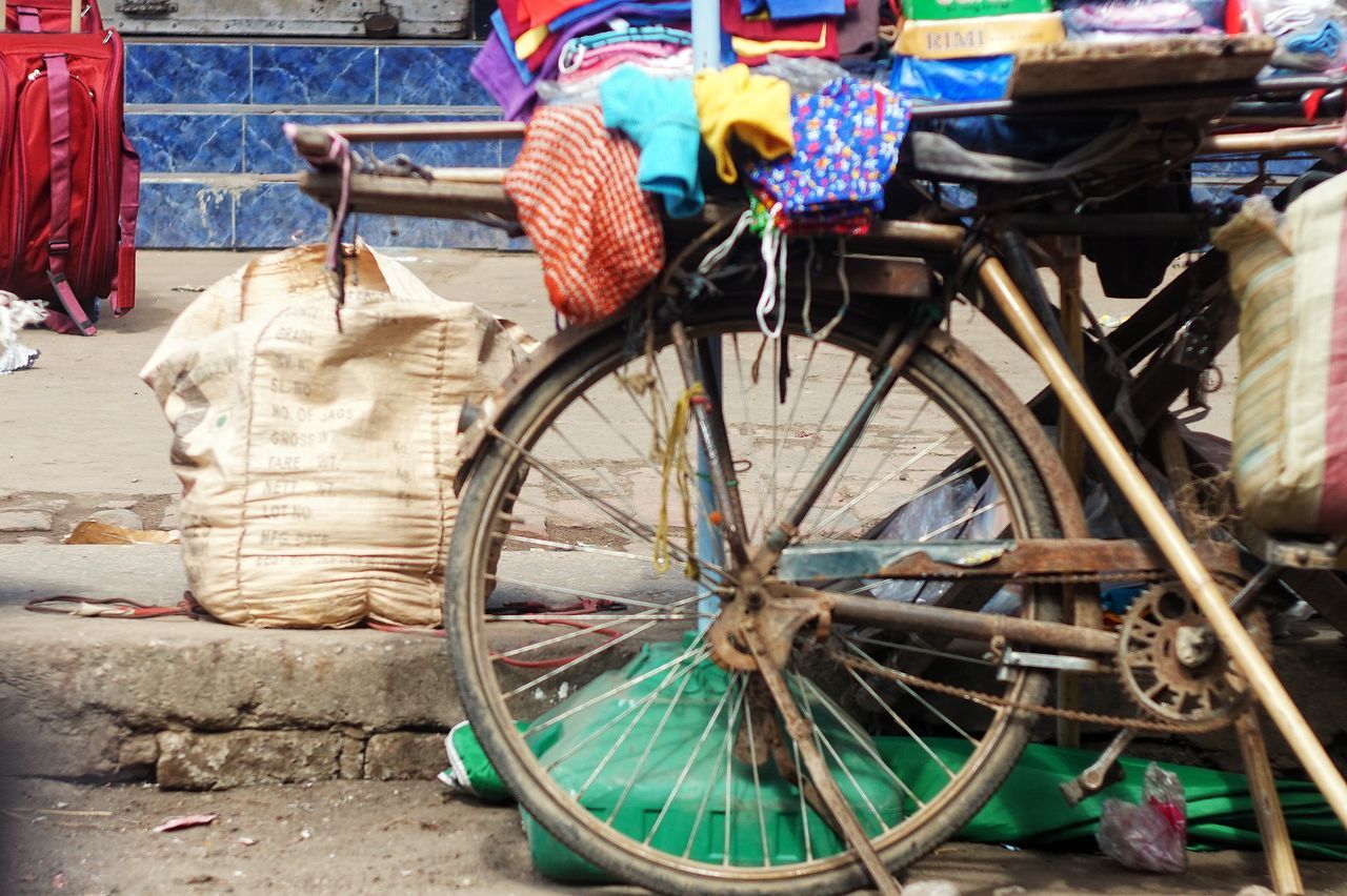 bicycle, mode of transport, transportation, land vehicle, outdoors, stationary, wheel, no people, day, spoke