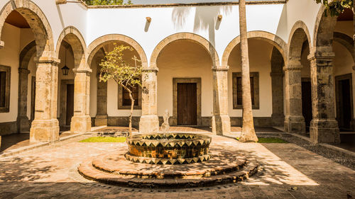 Courtyard of the cabanas cultural institute with its vaulted corridors, arches and a fountain