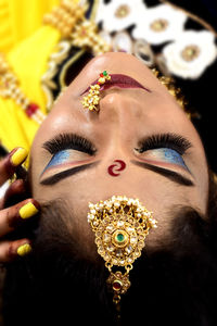 Close-up portrait of young woman