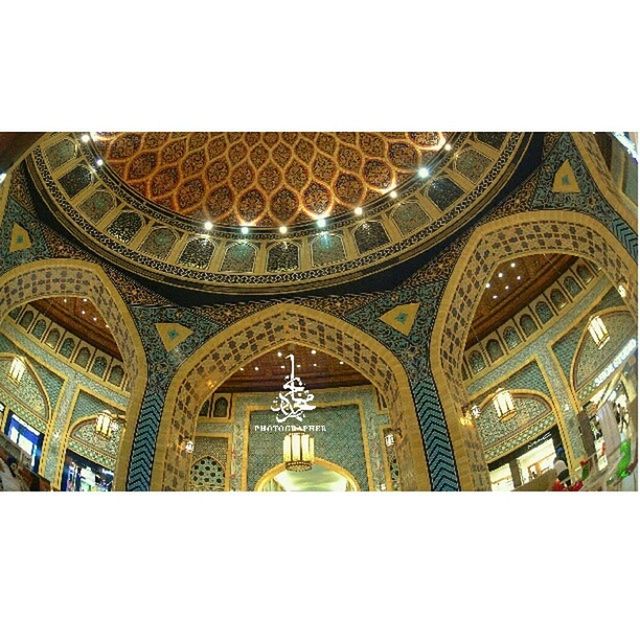 indoors, place of worship, religion, transfer print, spirituality, ceiling, church, low angle view, architecture, ornate, built structure, cathedral, dome, arch, auto post production filter, chandelier, famous place, architectural feature