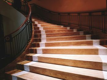 The classic style luxuries stairway in the luxury hotel