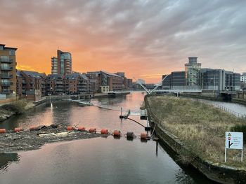 River aire and royal armouries museum, leeds. 