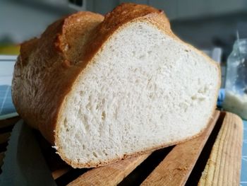Close-up of bread on cutting board