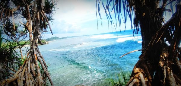 Scenic view of sea against sky