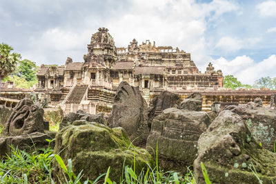 Exterior of temple against sky