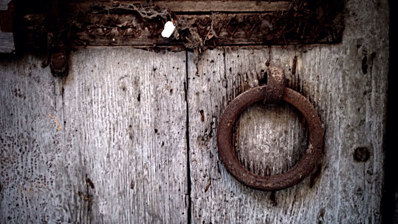 wood - material, old, weathered, rusty, wooden, door, wood, close-up, abandoned, obsolete, textured, run-down, deterioration, damaged, metal, protection, built structure, plank, closed, full frame