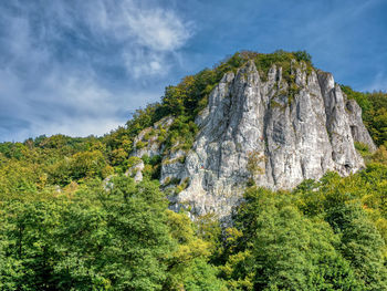 Sokolica rock, bedkowska valley. poland