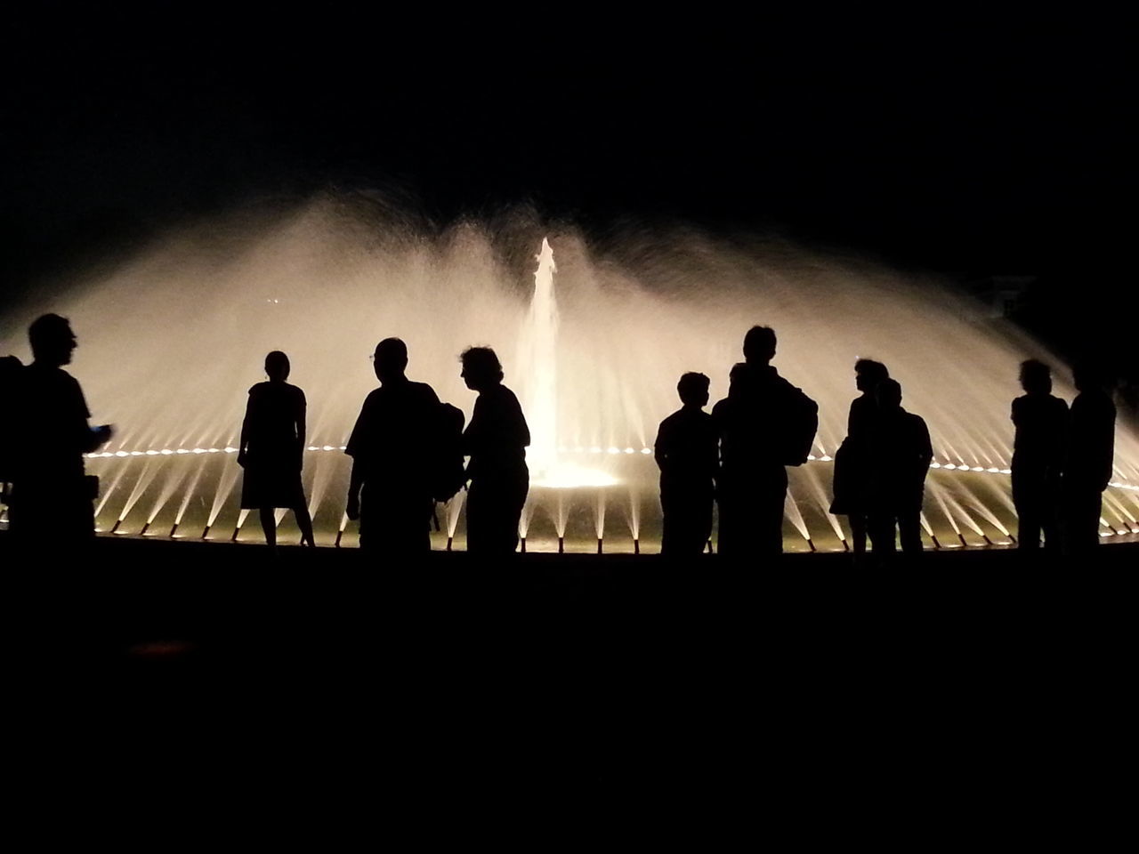 silhouette, men, togetherness, large group of people, lifestyles, person, leisure activity, medium group of people, standing, friendship, sky, copy space, outline, group of people, bonding, enjoyment, mixed age range, love