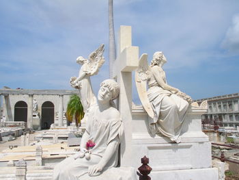 Statue of buddha against sky