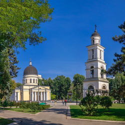 Cathedral of the nativity in the chisinau cathedral park, moldova, on a sunny autumn day